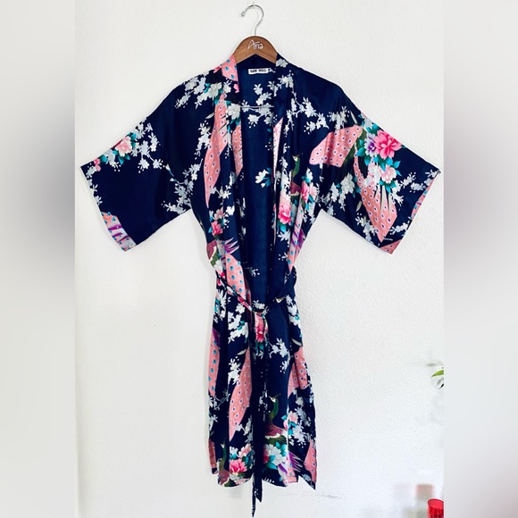 Sam Well Blue Floral Satin kimono Robe - Picture 2 of 9